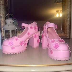 Sugar Thrillz What's The Buzz Floral Mary Janes